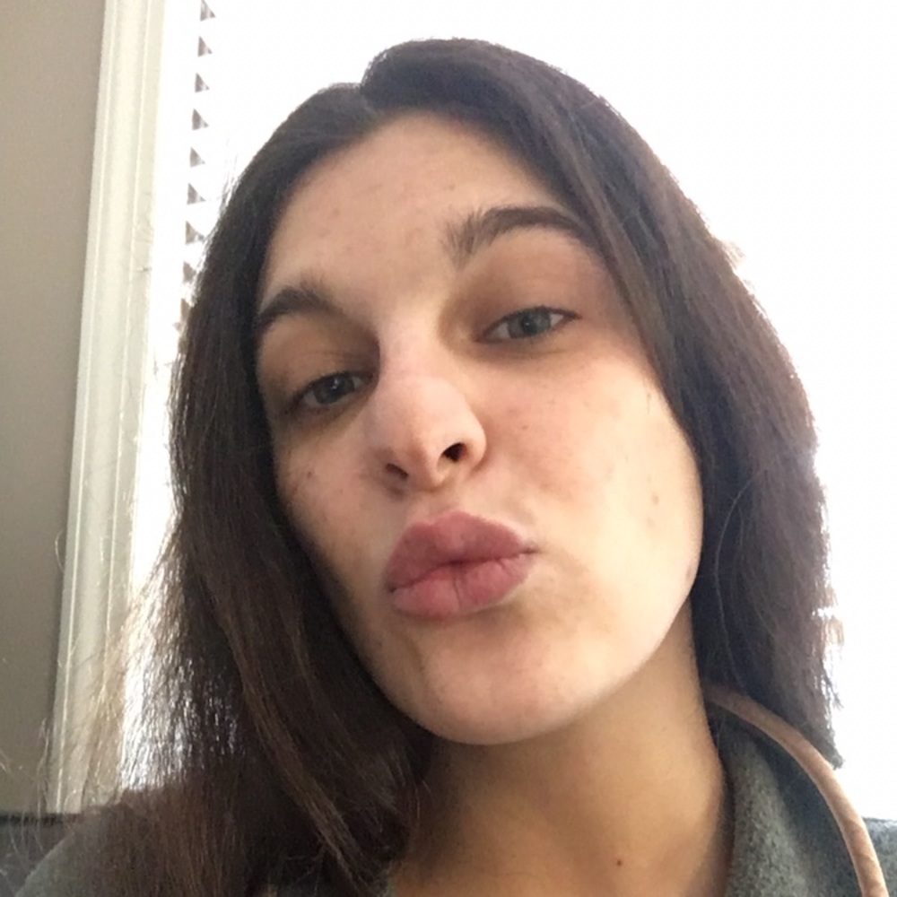 Meet your Posher, Cristina